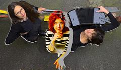 Auf der Zinne^ - neuer Klang: GRENZEN